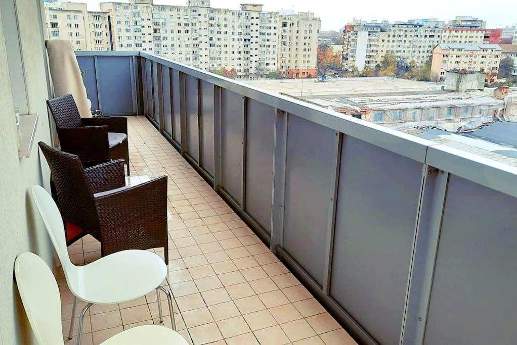 Central 700 Square Fructus Plaza - Eva Apartment Temeşvar Dış mekan fotoğraf